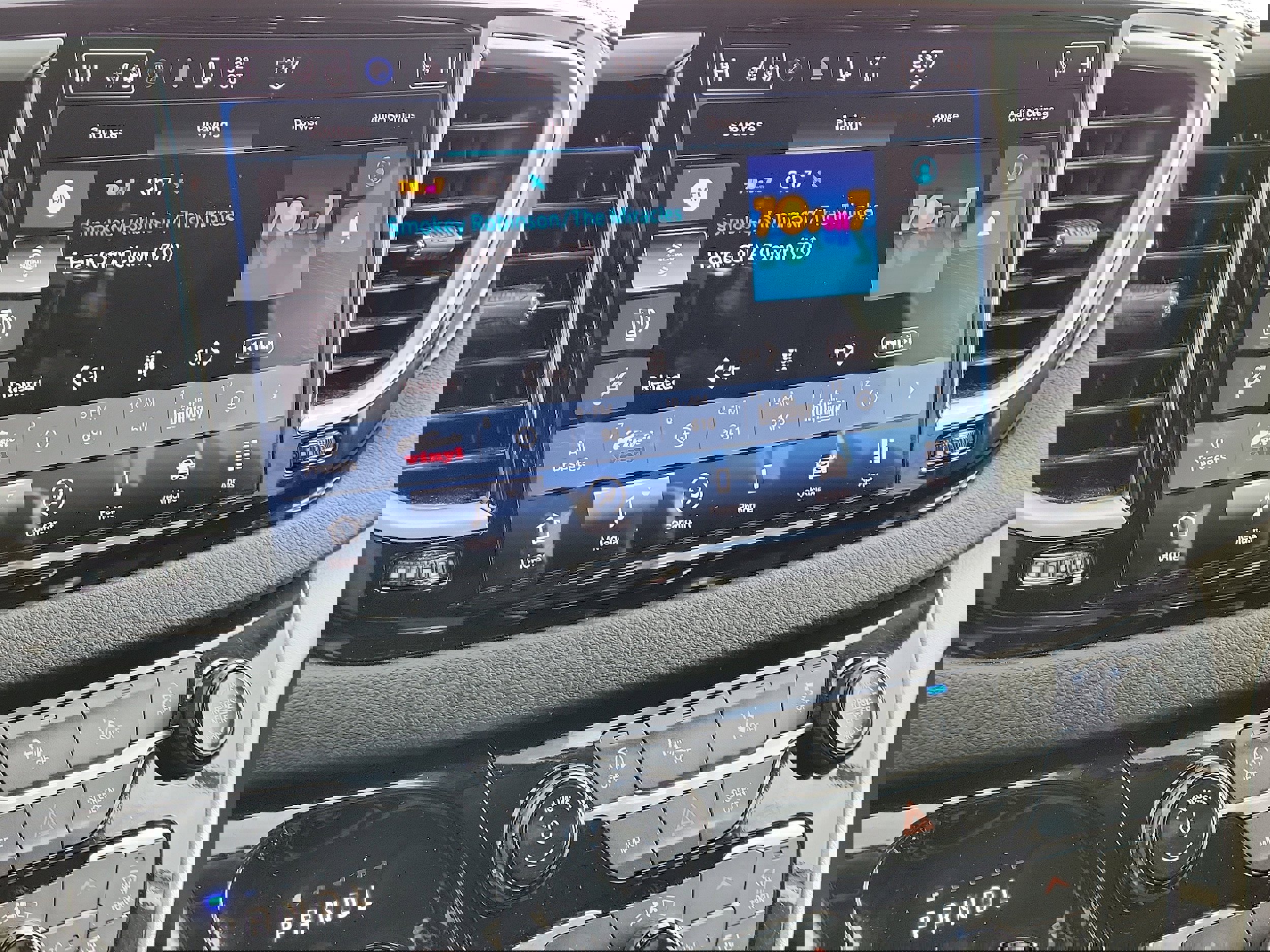 Used 2024 Chrysler Pacifica Touring-L image 20