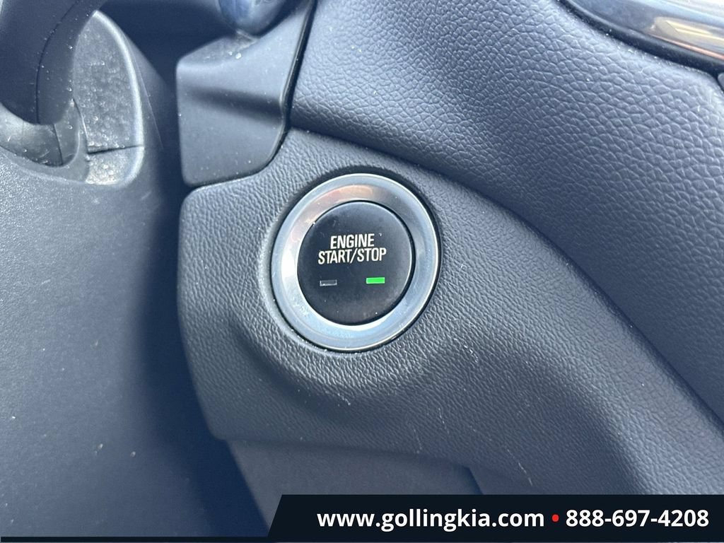 Used 2020 Chevrolet Equinox LT FWD image 32