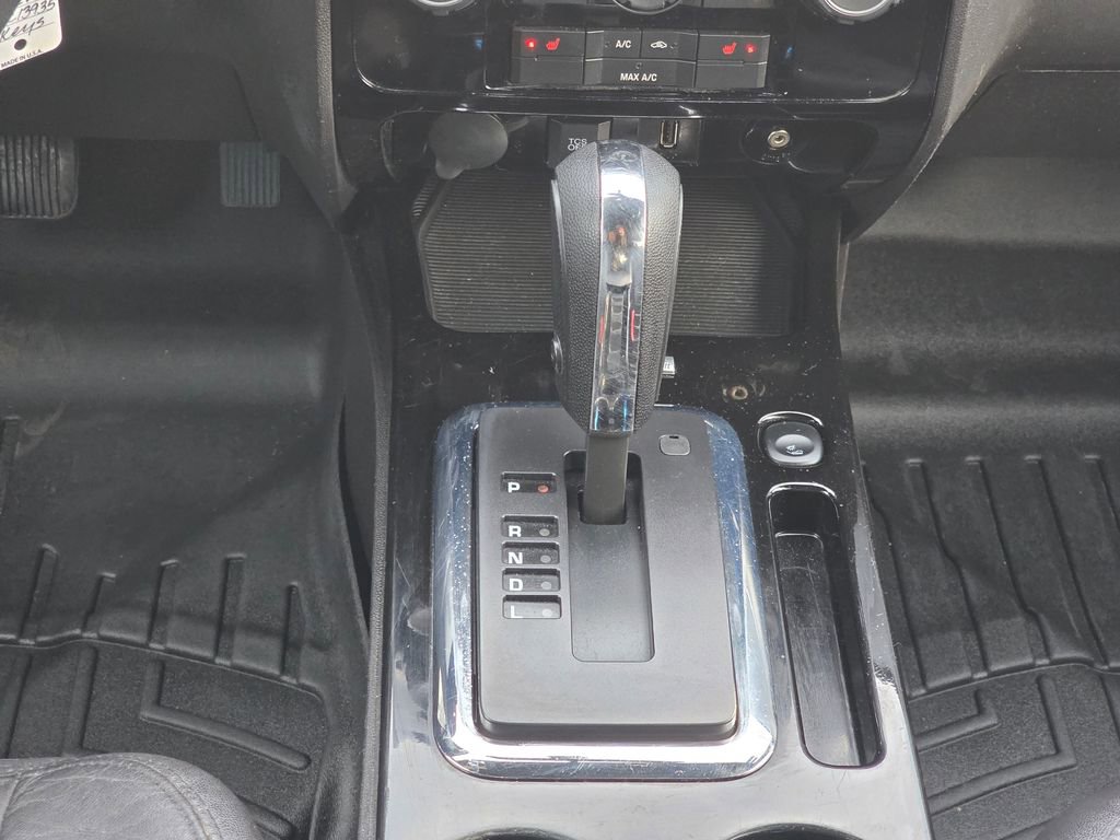 Used 2011 Ford Escape Limited image 16