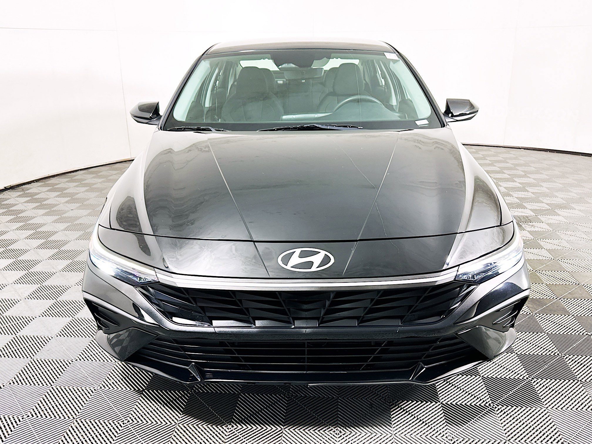Used 2024 Hyundai Elantra Blue FWD image 8