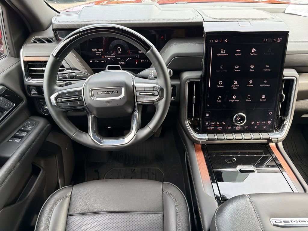 Used 2025 GMC Yukon Denali w/ Denali Reserve Package image 2