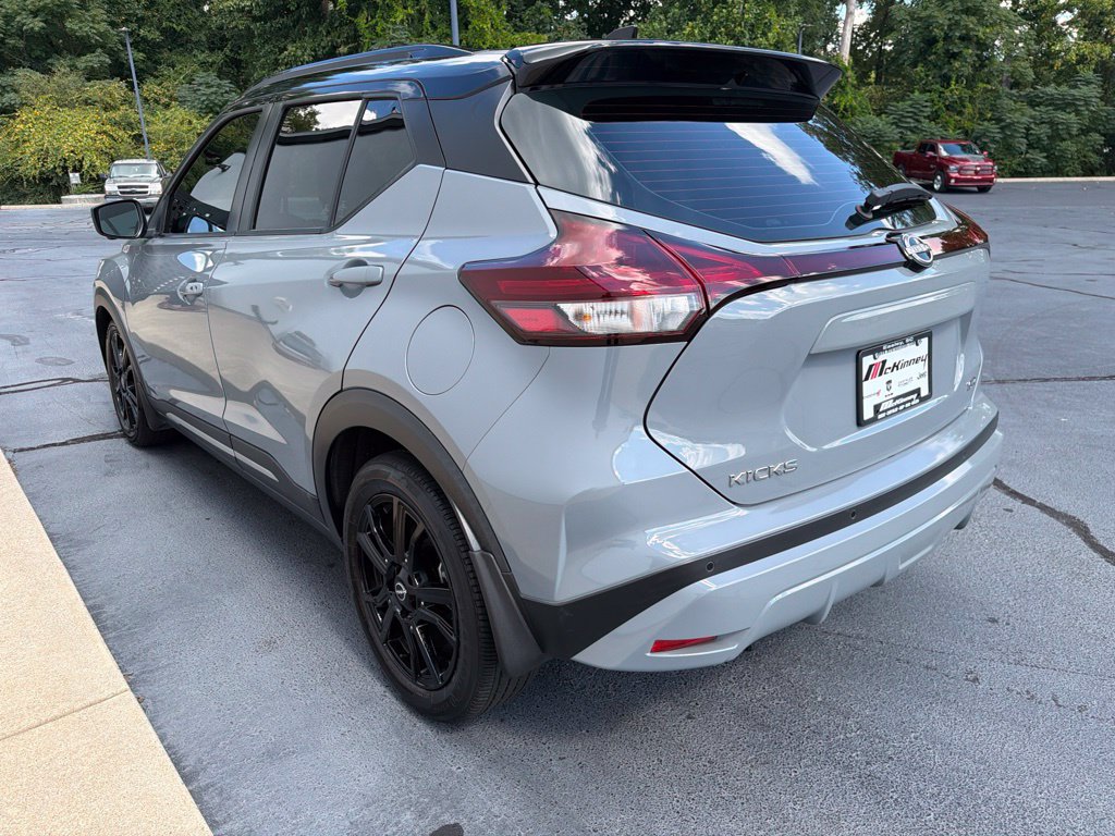 Used 2024 Nissan Kicks SR w/ SR Premium Package FWD image 11