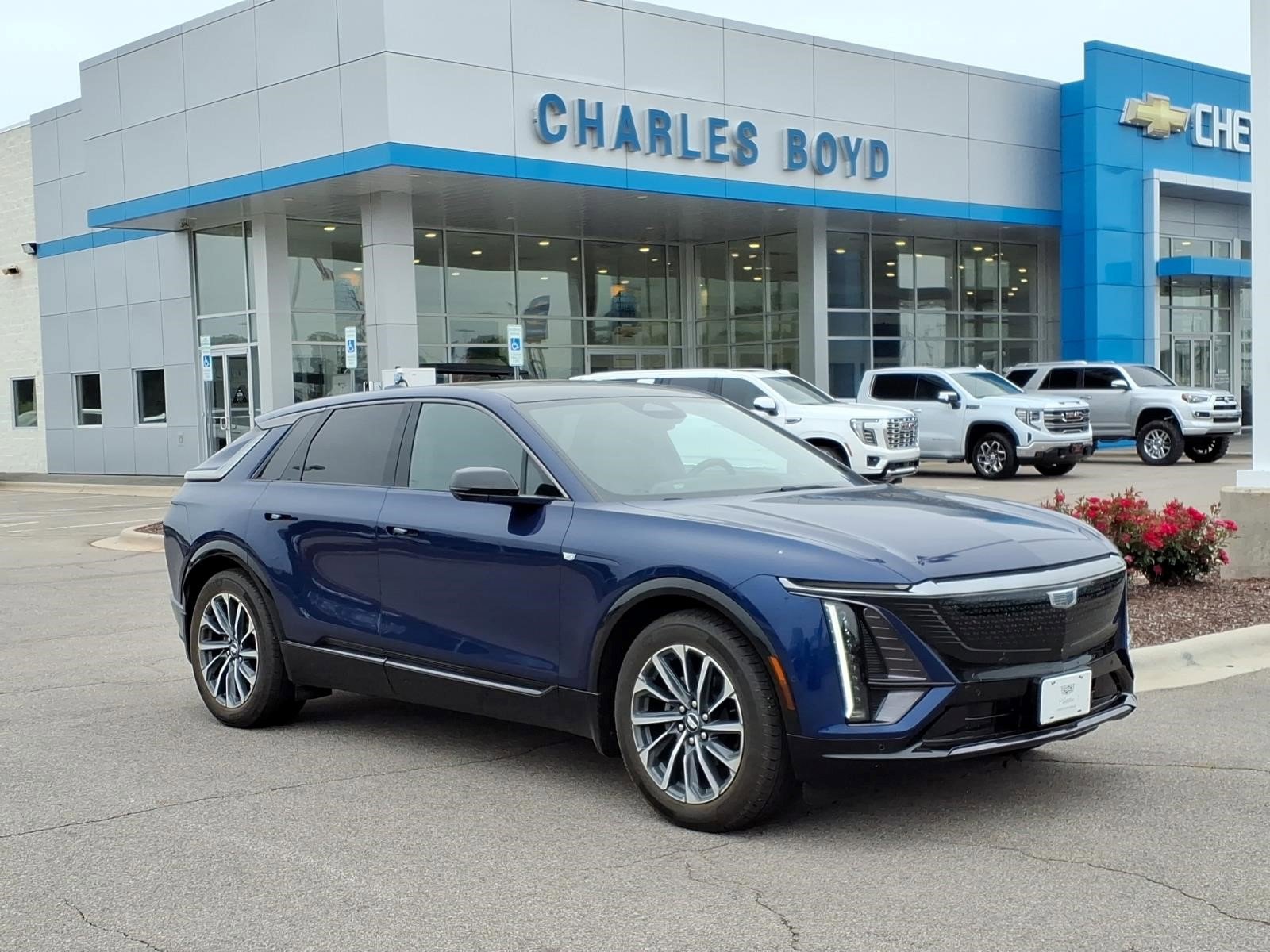 Certified 2024 Cadillac Lyriq Sport w/ LPO, Floor Liner Package AWD/4WD image 1
