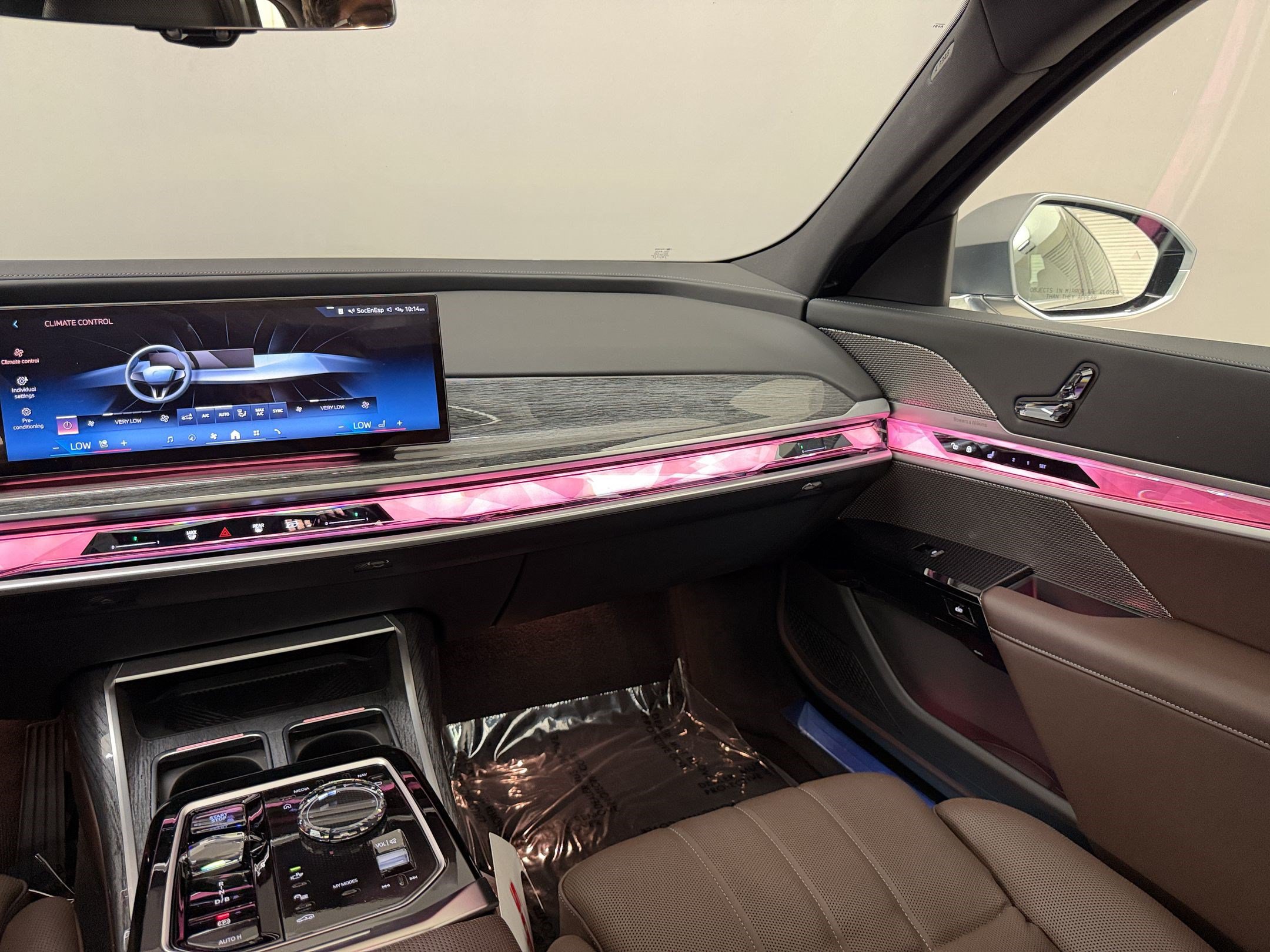 Certified 2023 BMW i7 xDrive60 AWD/4WD image 29
