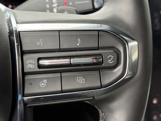 Certified 2025 GMC Yukon XL Denali AWD/4WD image 8