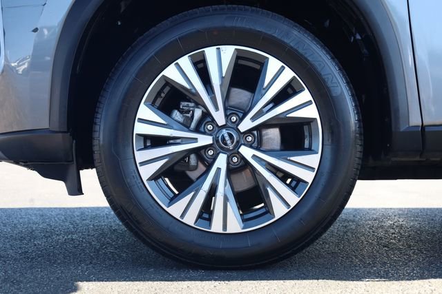 Used 2023 Nissan Rogue SV image 9