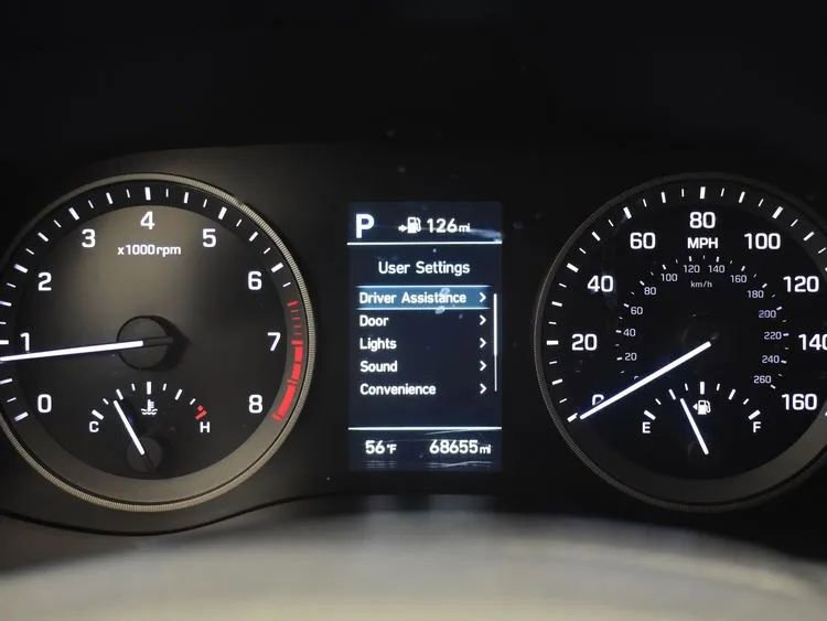 Used 2019 Hyundai Tucson Ultimate w/ Cargo Package image 28