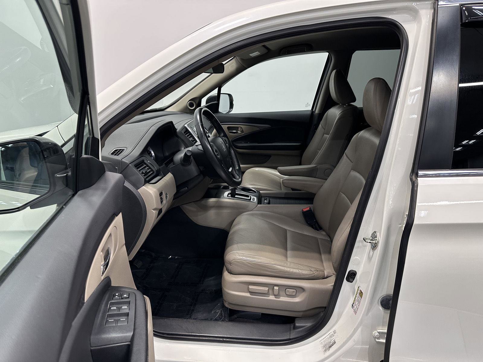 Used 2017 Honda Ridgeline RTL image 10