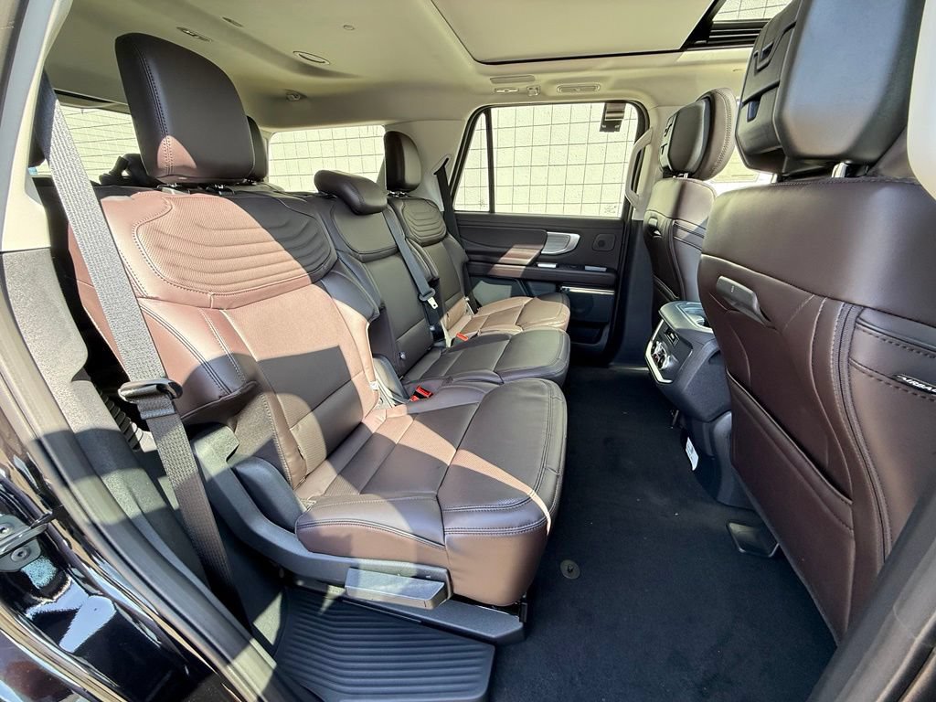 New 2027 Ford Expedition Platinum w/ Platinum Ultimate Package AWD/4WD image 26