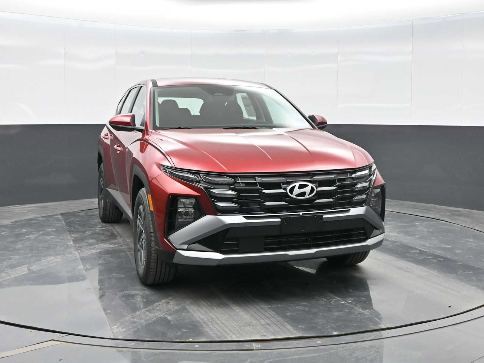 New 2026 Hyundai Tucson Blue SE video 2