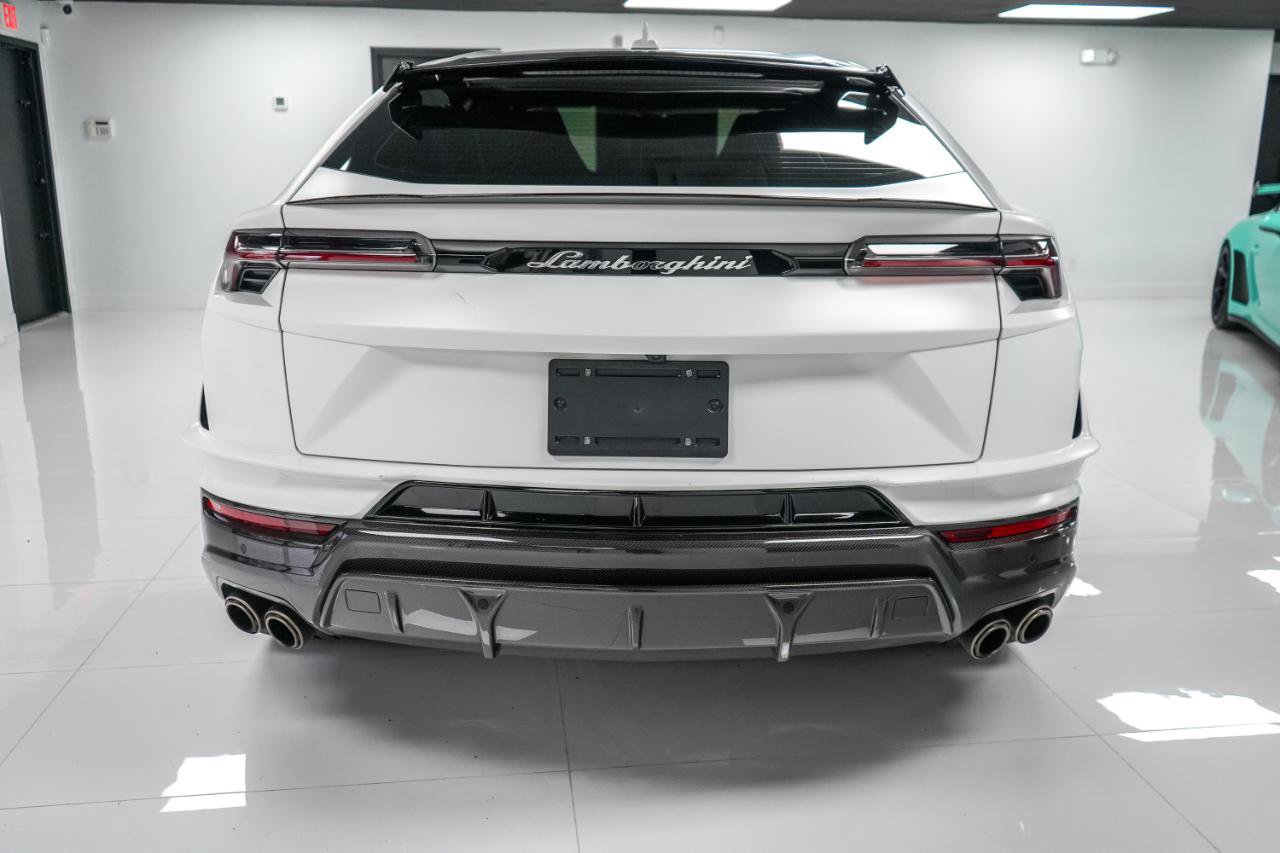 Used 2023 Lamborghini Urus Performante AWD/4WD image 4