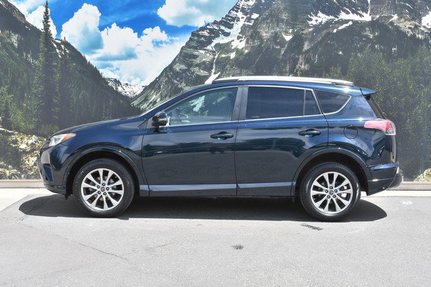 Used 2018 Toyota RAV4 Platinum AWD/4WD image 7
