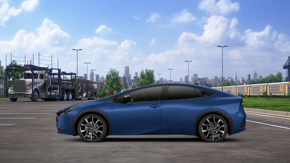 New 2026 Toyota Prius Plug-In Hybrid image 4