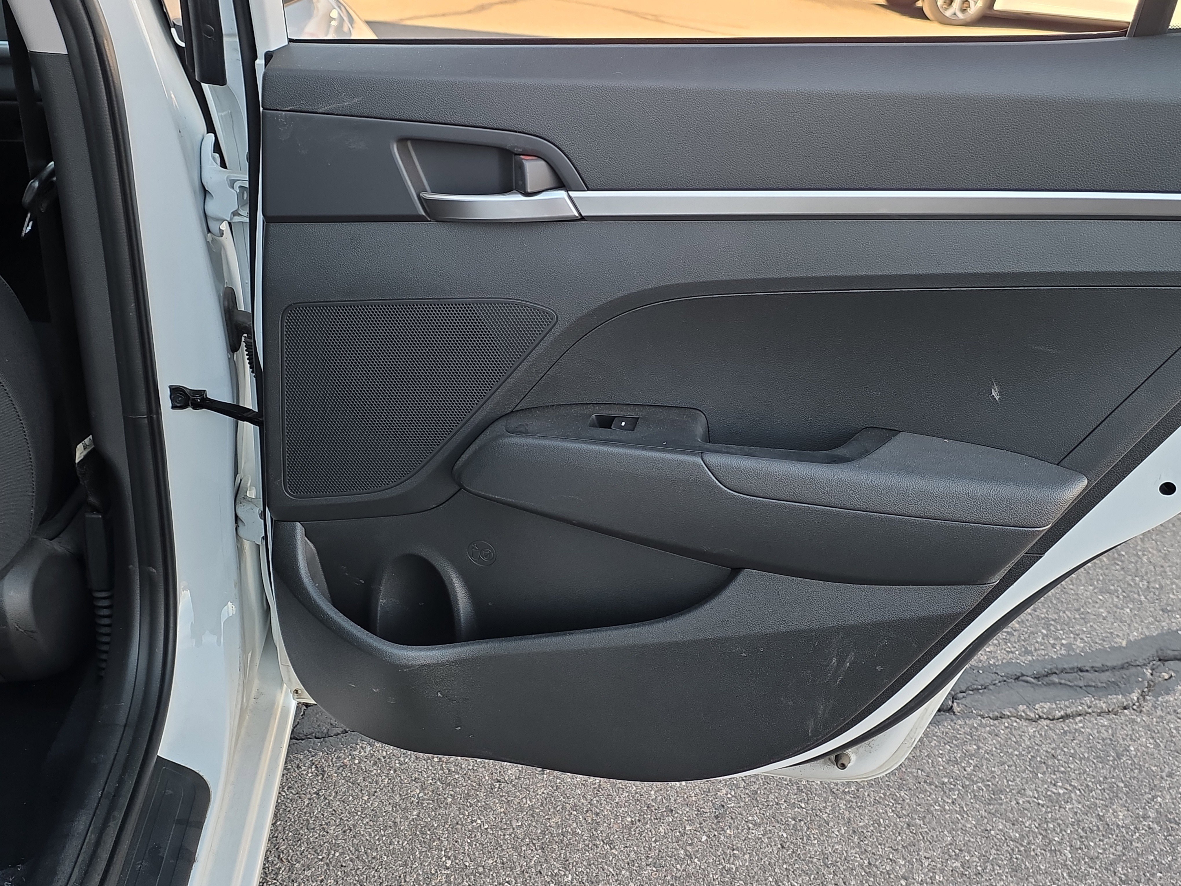 Used 2019 Hyundai Elantra SE w/ Cargo Package image 24