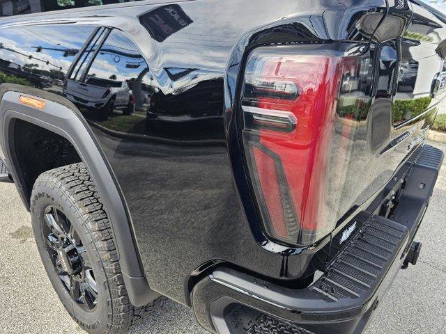 New 2026 GMC Sierra 2500 AT4 w/ AT4 Premium Plus Package image 4