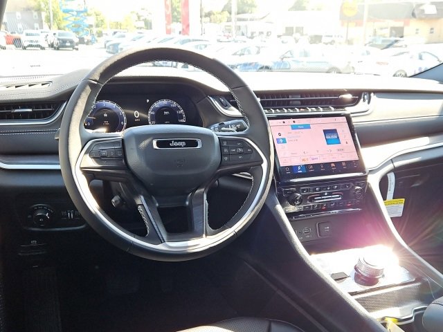 New 2025 Jeep Grand Cherokee Limited w/ Luxury Tech Group II image 27