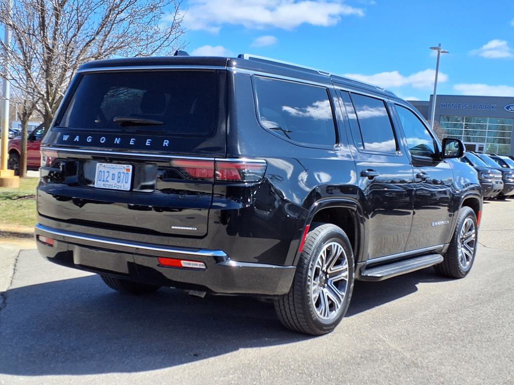 Used 2024 Jeep Wagoneer Series II w/ Flexible Seating Group image 7