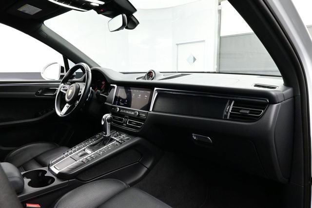 Certified 2021 Porsche Macan GTS AWD/4WD image 19