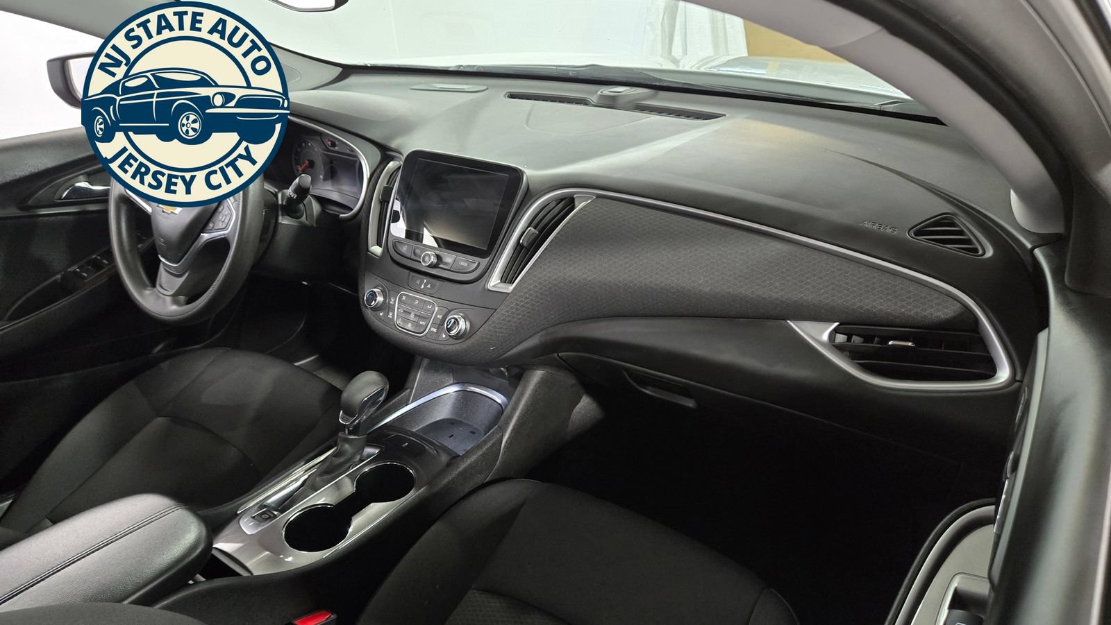 Used 2023 Chevrolet Malibu LT FWD image 34