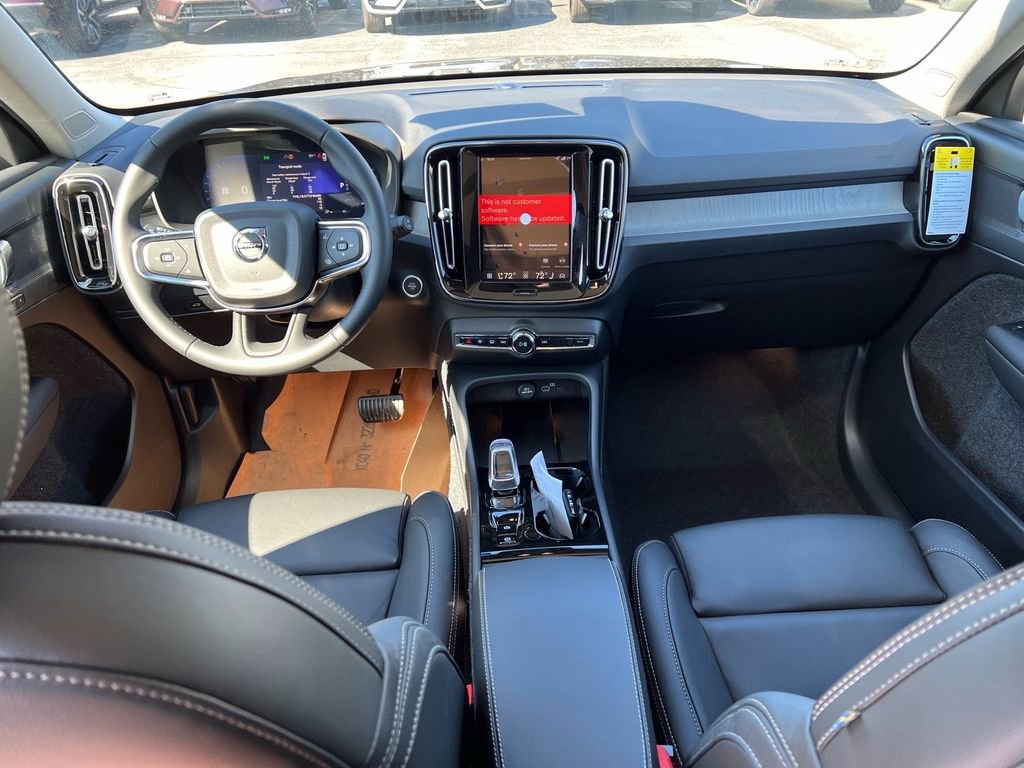 New 2026 Volvo XC40 B5 Plus w/ Protection Package Premier AWD/4WD image 22