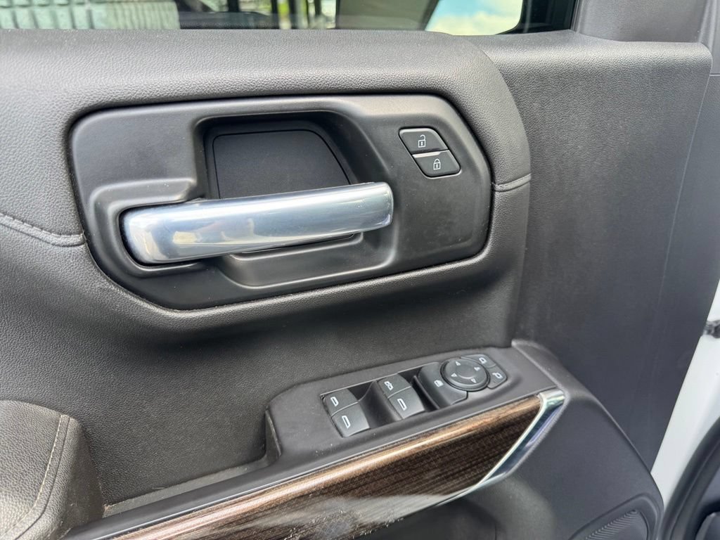 Used 2021 Chevrolet Silverado 1500 RST w/ Convenience Package II AWD/4WD image 3