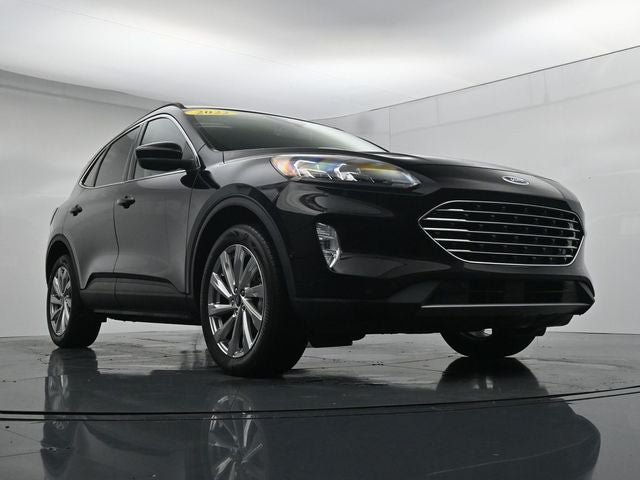 Certified 2022 Ford Escape Titanium w/ Titanium Elite Package AWD/4WD image 28