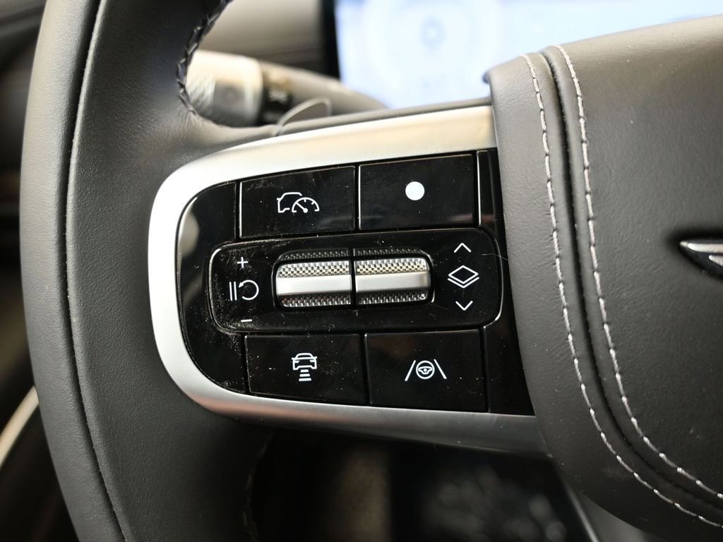 Used 2025 Genesis GV80 3.5T Prestige image 24