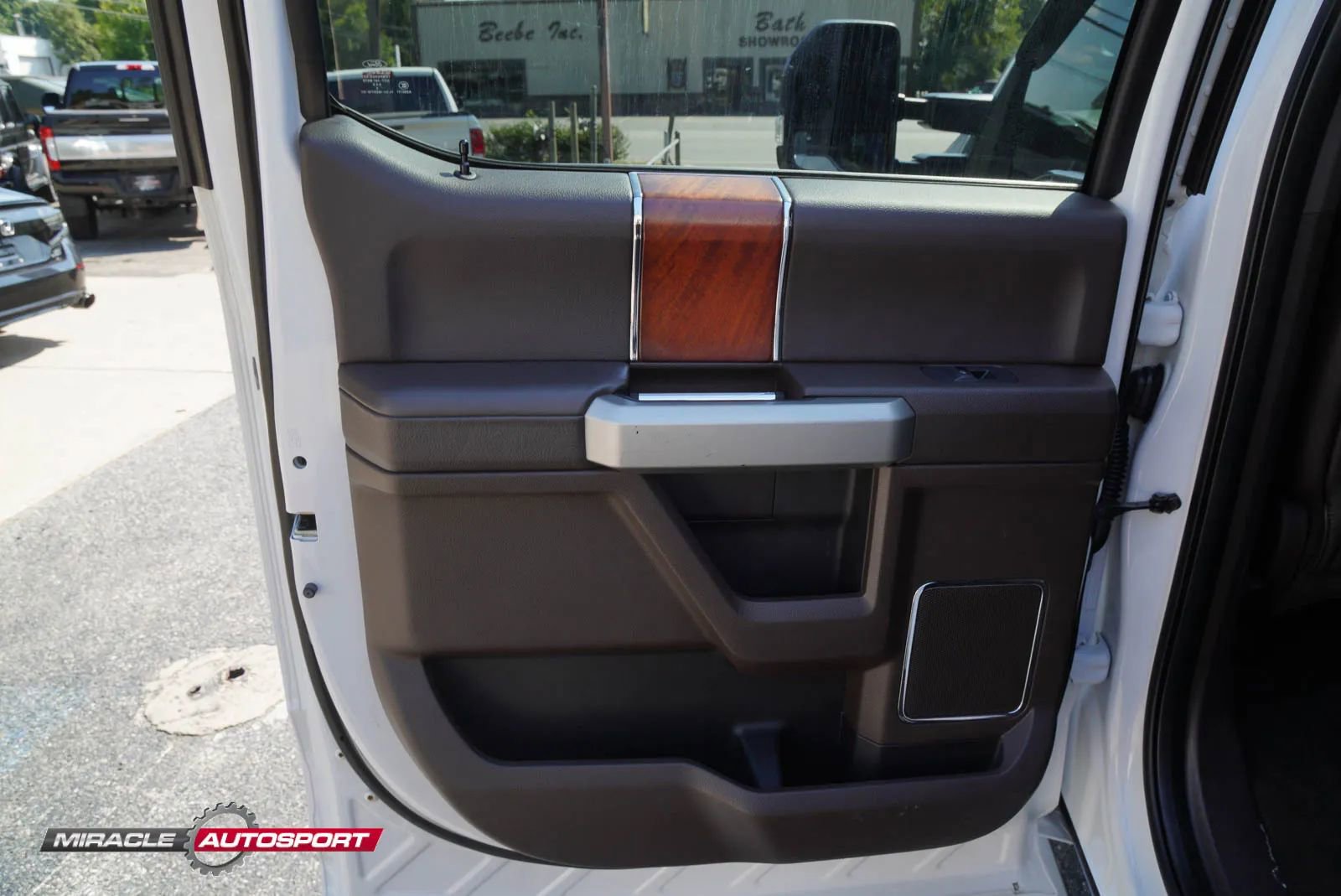 Used 2017 Ford F350 King Ranch w/ Tow Technology Bundle AWD/4WD image 23