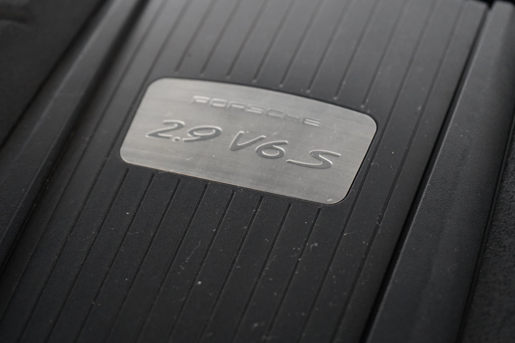Used 2023 Porsche Macan S AWD/4WD image 35