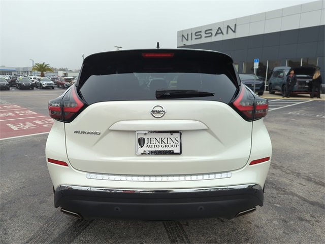 Certified 2022 Nissan Murano S image 5
