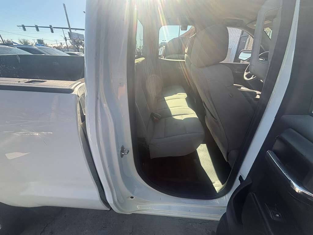 Used 2018 Chevrolet Silverado 1500 W/T w/ Trailering Package RWD image 10