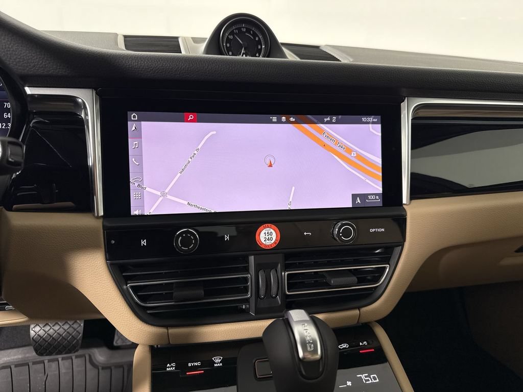 New 2026 Porsche Macan AWD/4WD image 27