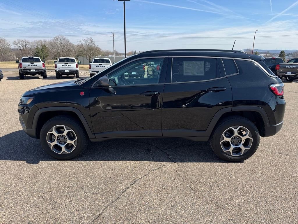 Used 2022 Jeep Compass Trailhawk w/ Trailhawk Convenience Group image 2