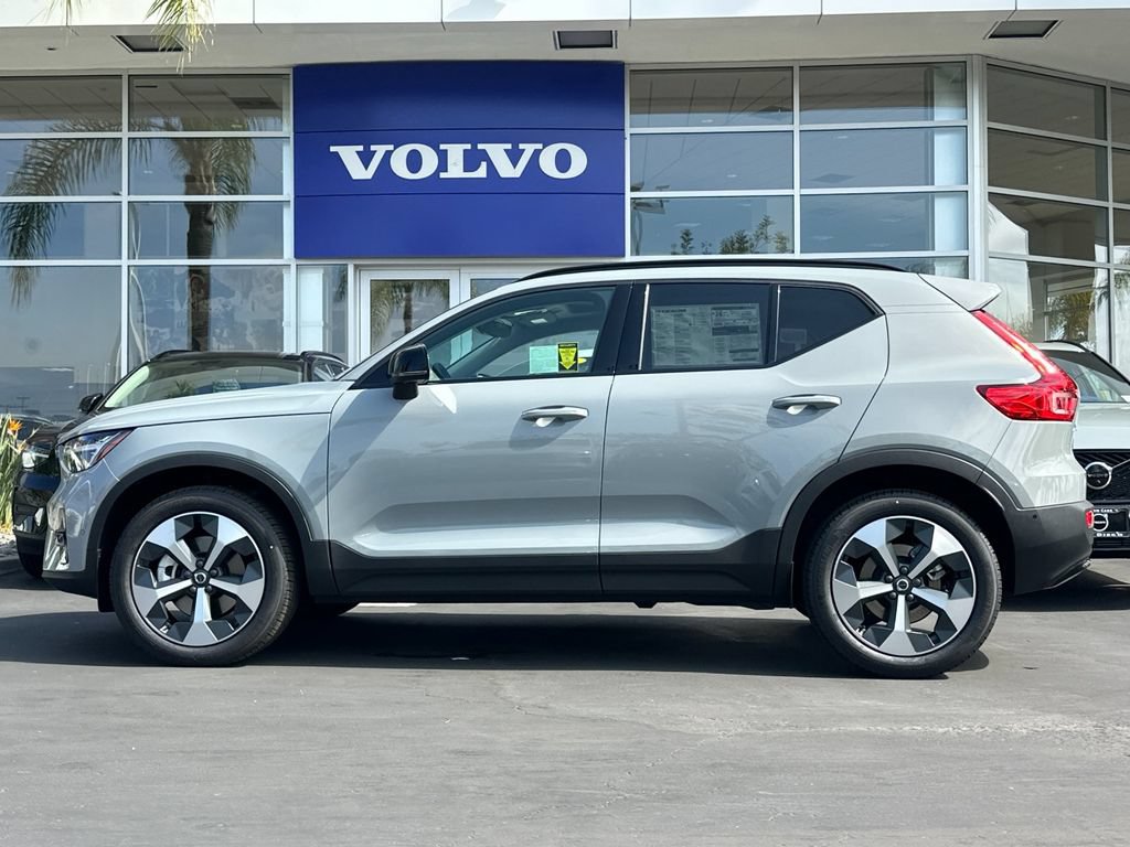New 2026 Volvo XC40 B5 Plus w/ Protection Package Premier AWD/4WD image 2