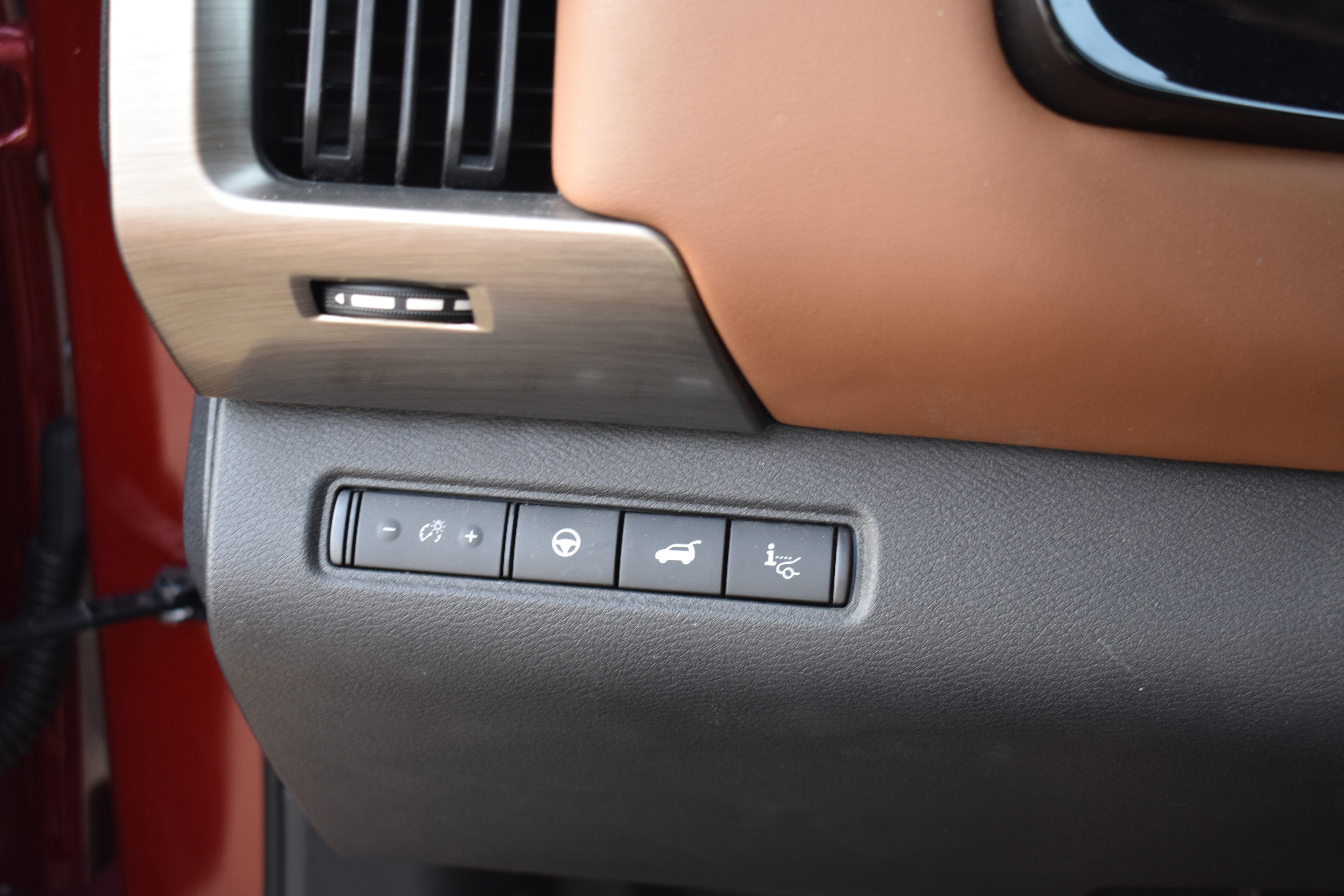 Used 2022 Nissan Pathfinder Platinum w/ Cargo Package image 20