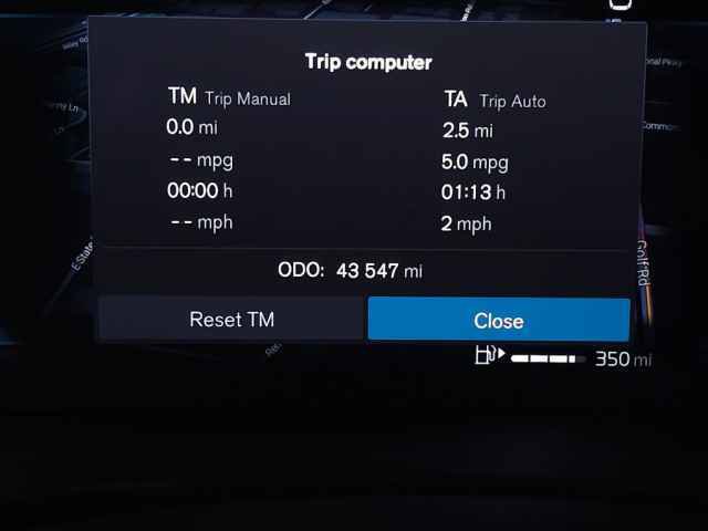 Certified 2023 Volvo XC40 B4 Plus w/ Protection Package Premier FWD image 22