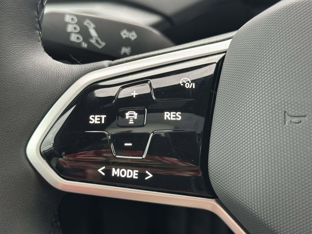 Used 2023 Volkswagen ID.4 Pro S Plus image 19