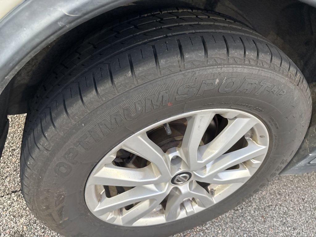 Used 2018 Nissan Rogue SV w/ Premium Package image 13