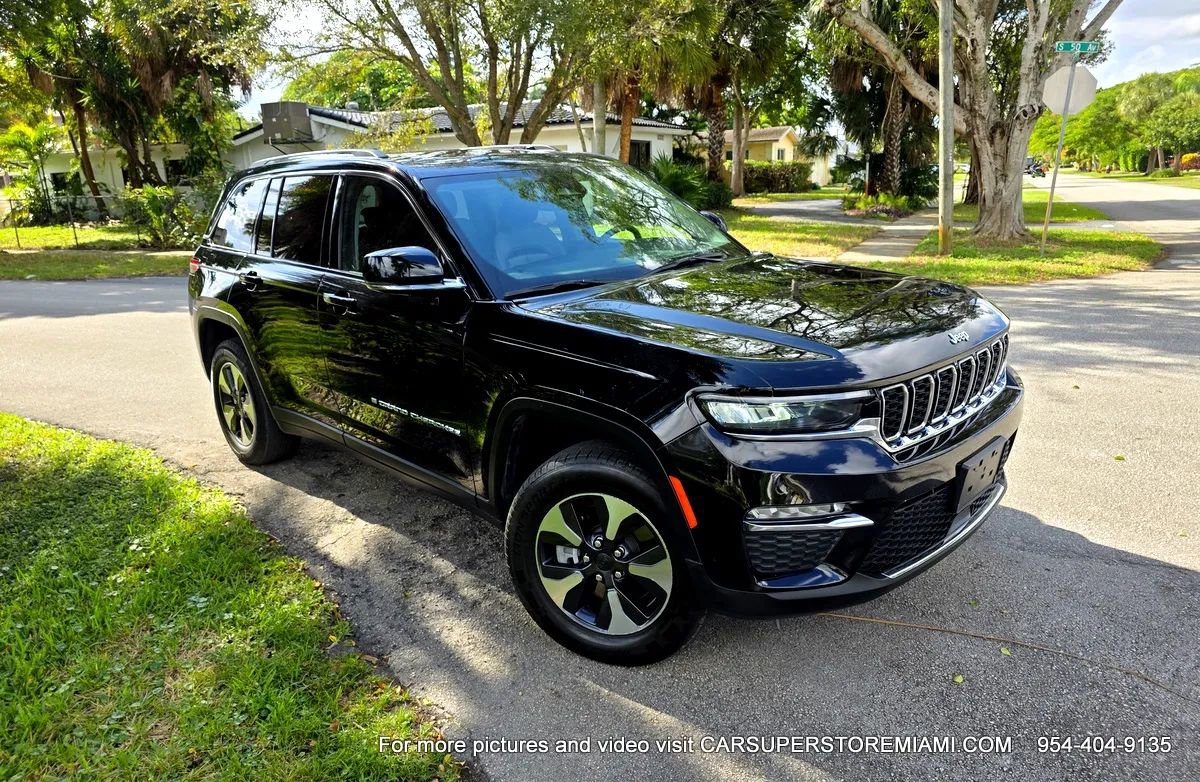 Used 2023 Jeep Grand Cherokee 4WD 4xe image 21