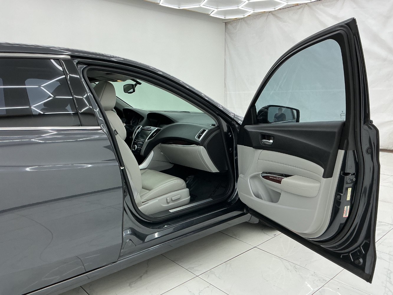 Used 2015 Acura TLX V6 FWD image 17