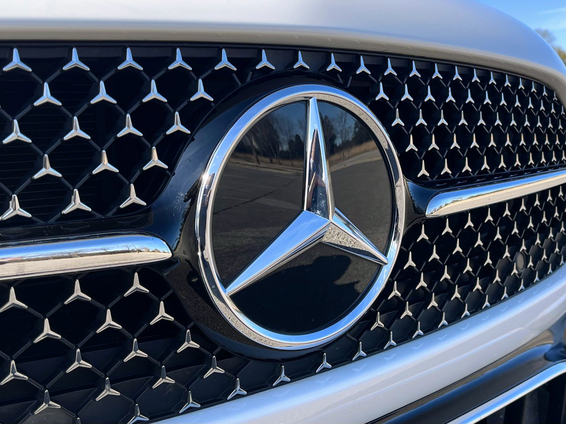 Used 2024 Mercedes-Benz CLE 300 4MATIC Coupe image 25