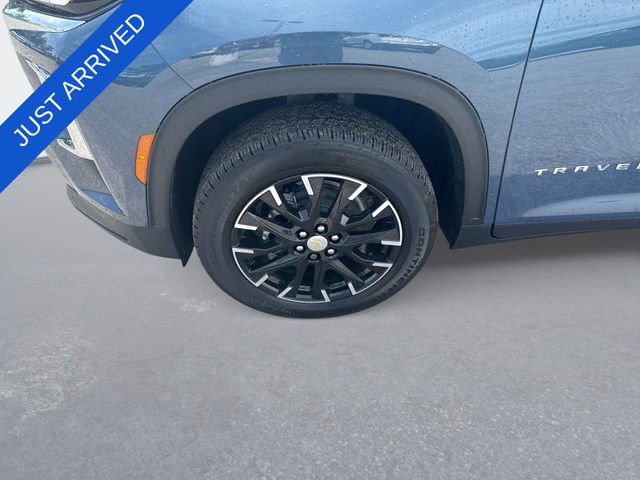 New 2026 Chevrolet Traverse LT w/ Sun and Wheel Package FWD image 10