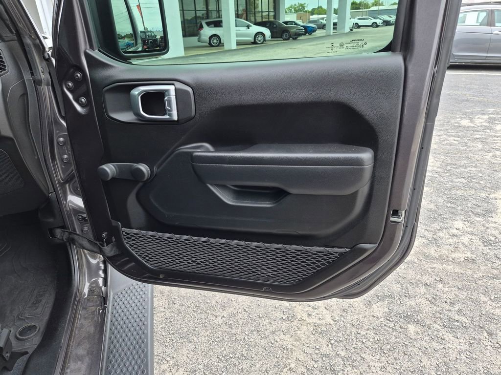 Used 2022 Jeep Wrangler Sport AWD/4WD image 25