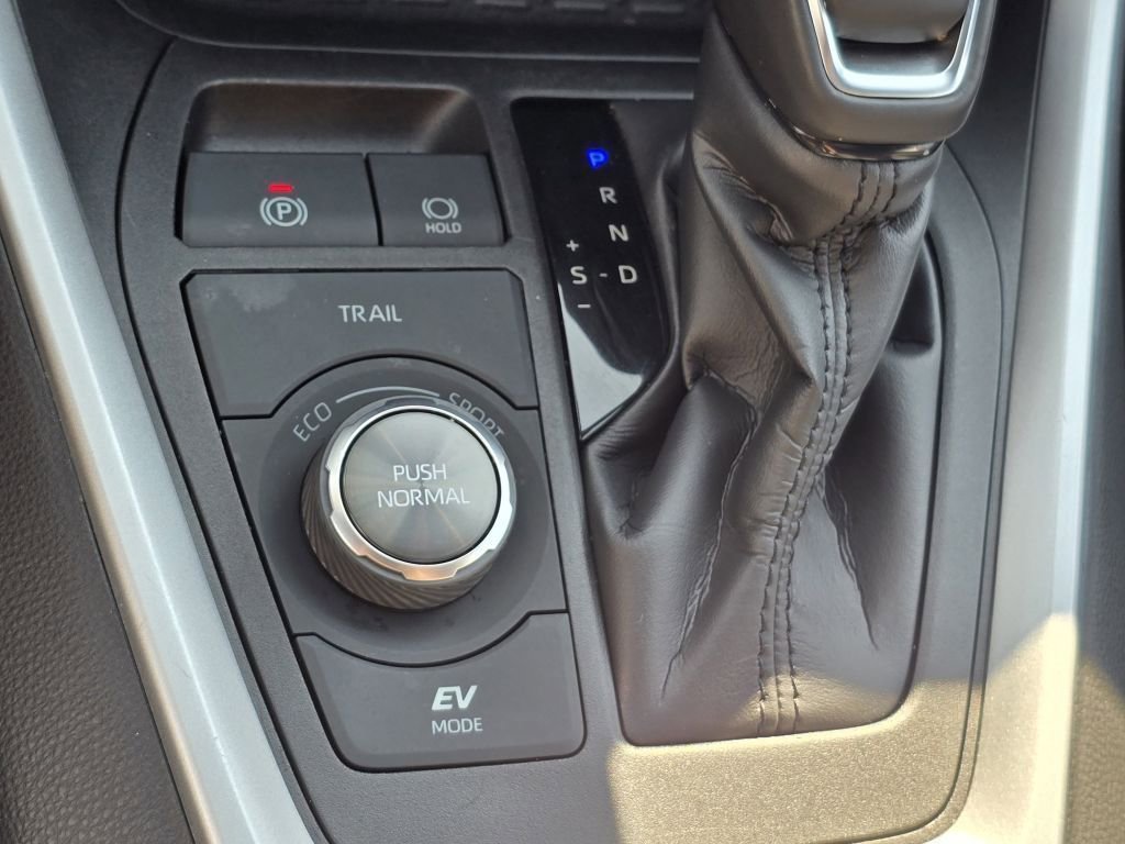 Used 2023 Toyota RAV4 XSE w/ XSE Grade Weather Package image 9