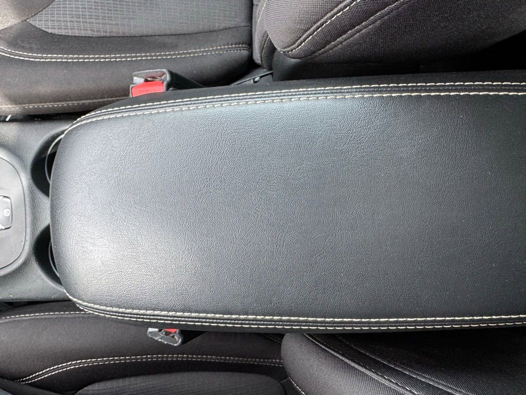 Used 2015 Jeep Cherokee Latitude w/ Cold Weather Group image 19