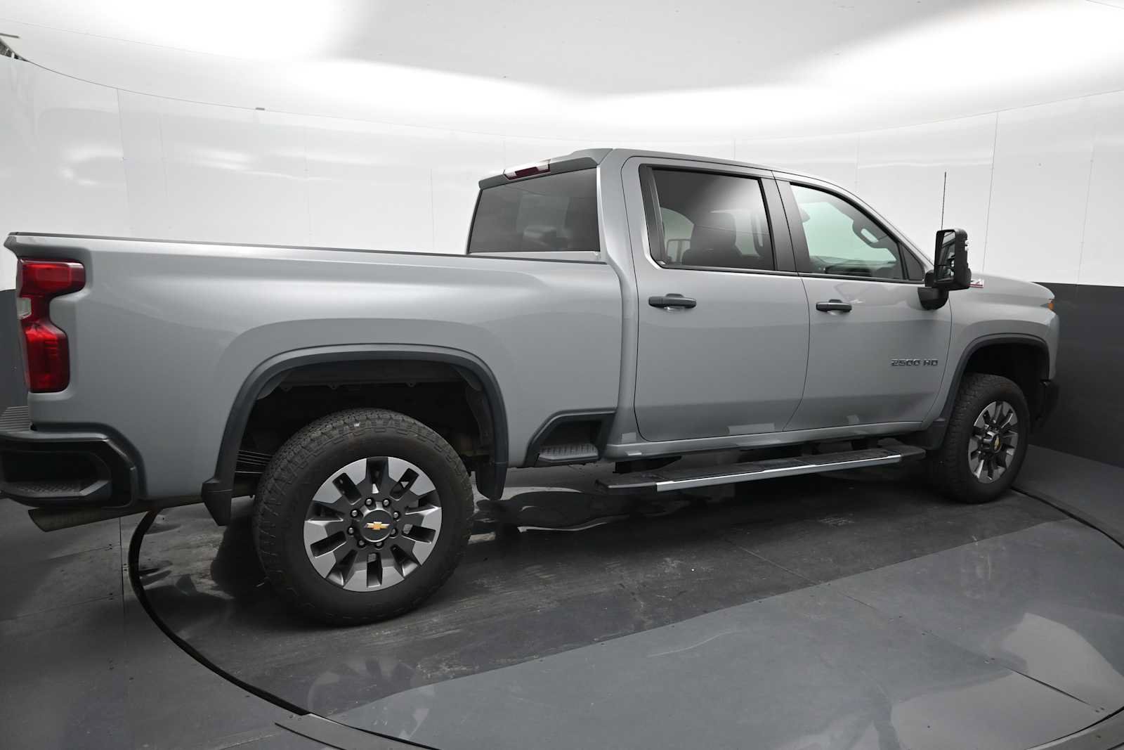Used 2024 Chevrolet Silverado 2500 Custom w/ Custom Value Package AWD/4WD image 21