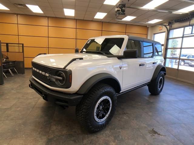 New 2025 Ford Bronco Badlands w/ Sasquatch Package image 3