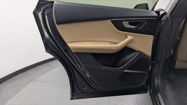 Used 2022 Audi Q8 Premium Plus w/ Premium Plus Package image 16