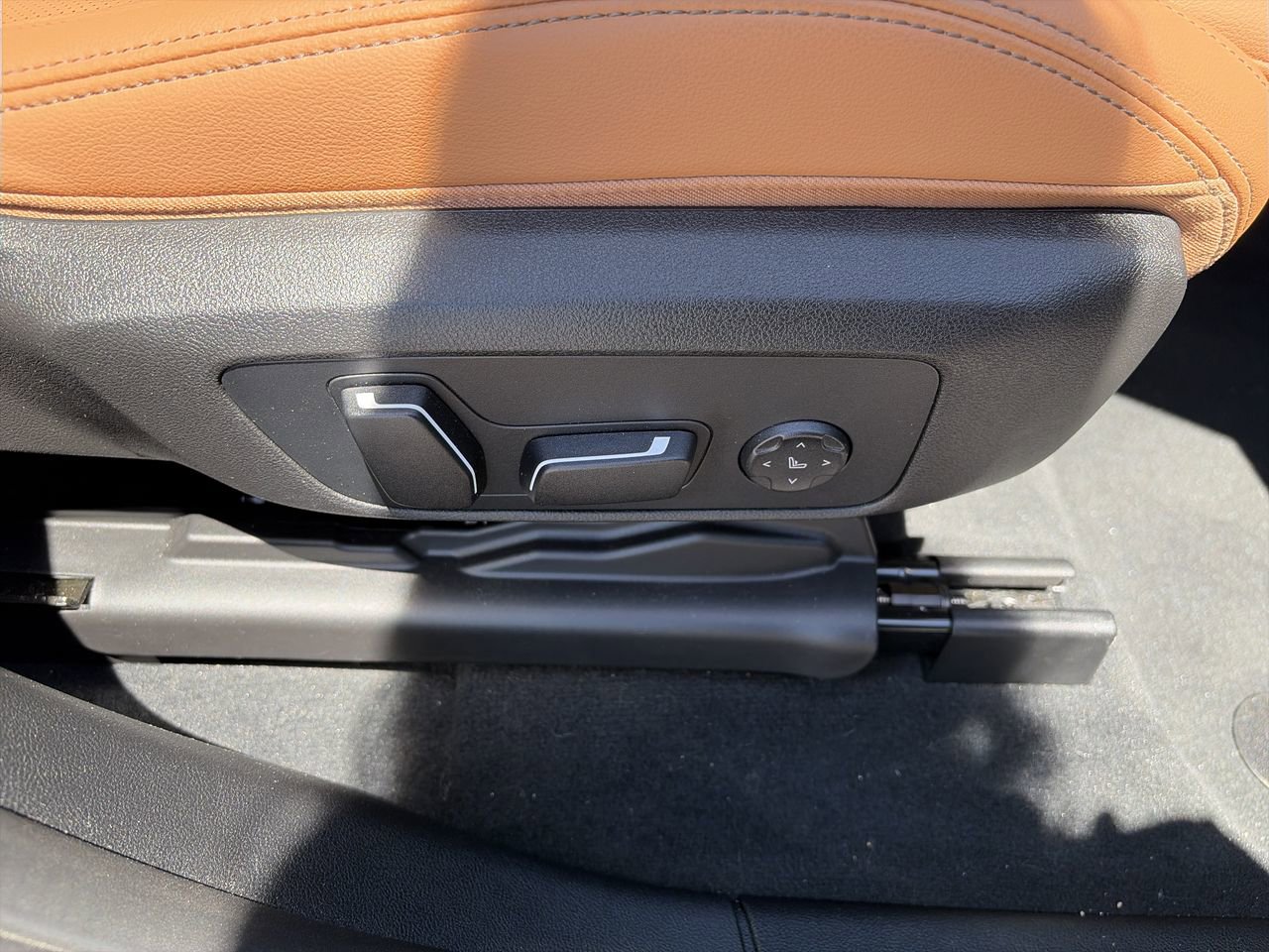 Used 2025 BMW X4 xDrive30i AWD/4WD image 37