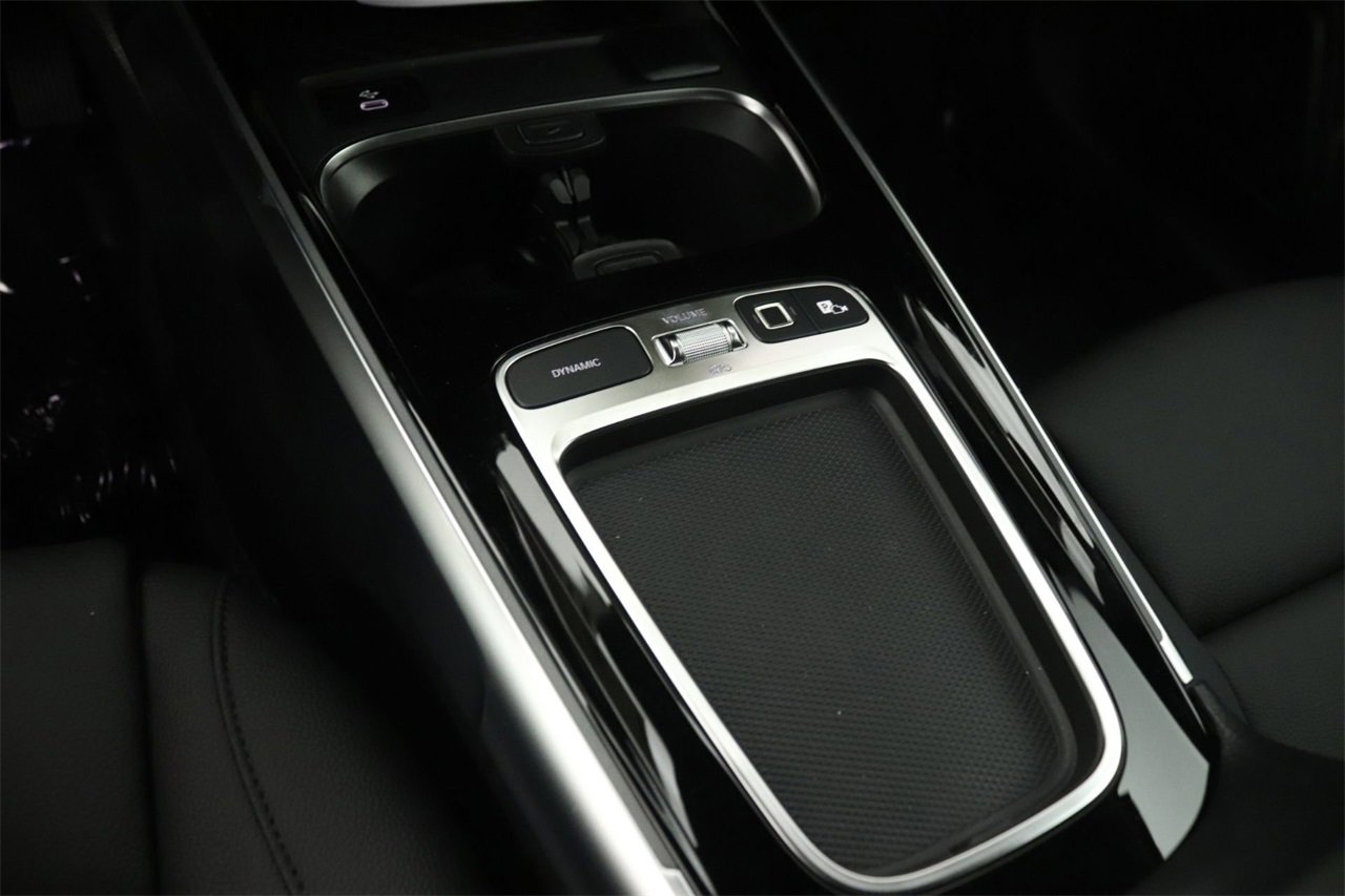 New 2025 Mercedes-Benz GLB 250 image 7